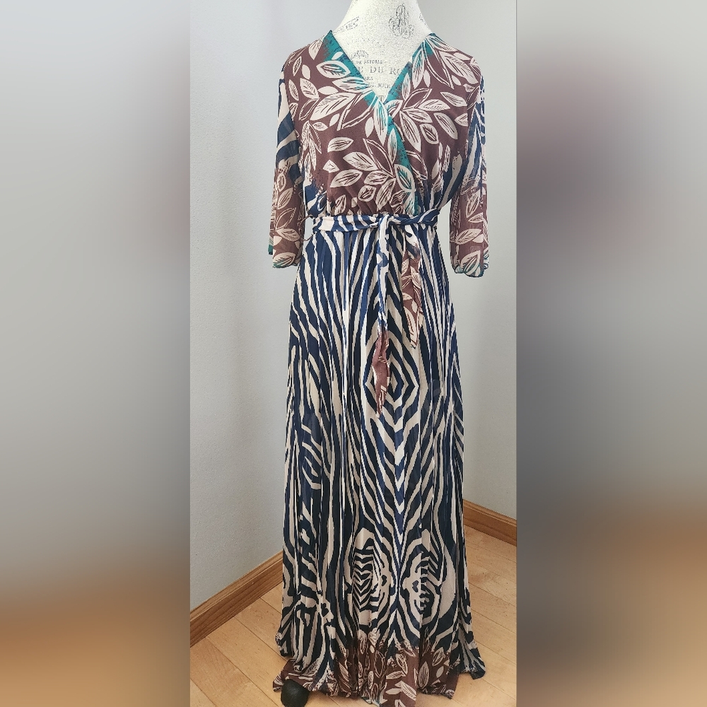 🇮🇹LIBERO MILANO maxi V neck dress brown and blue with pleated bottom ONE SIZE